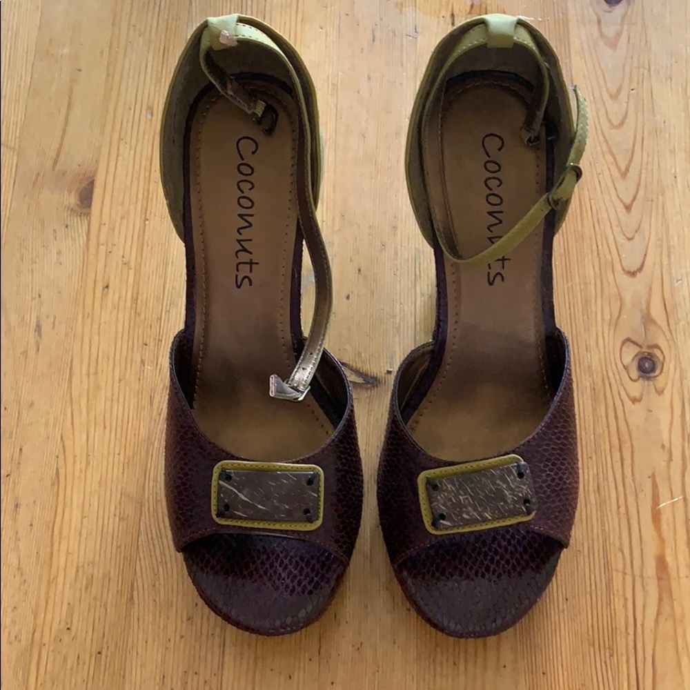 Wedge shoes